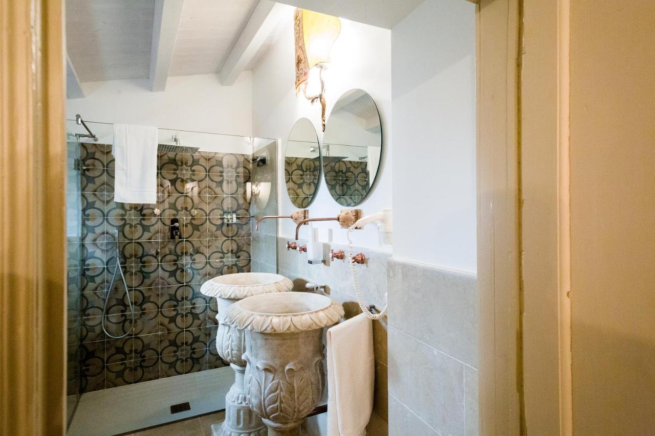 Villa Dimora Di Catullo - Ospitalita Di Charme Palazzolo Acreide Exterior foto